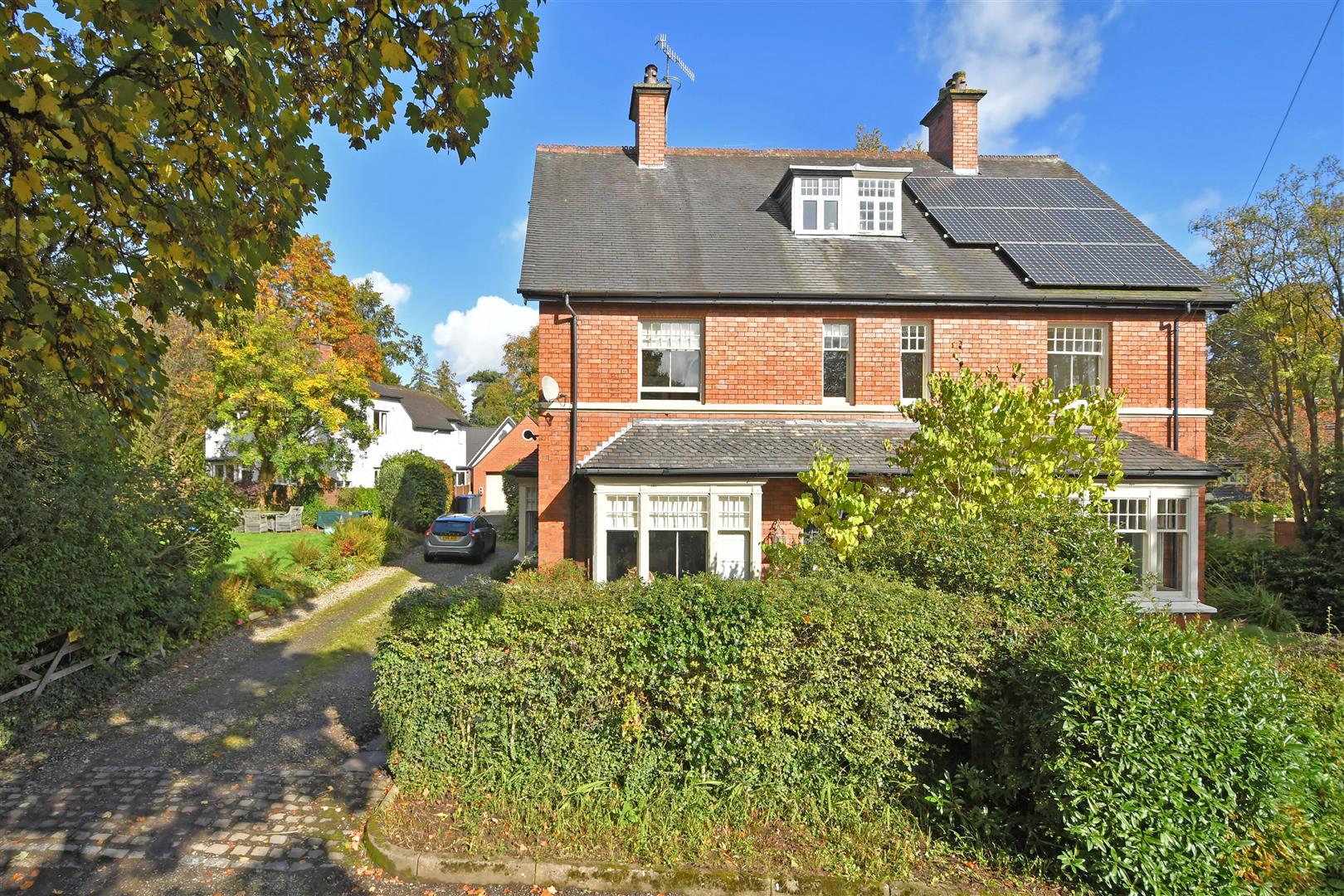 5 bed property in The Avenue, Stoke-On-Trent